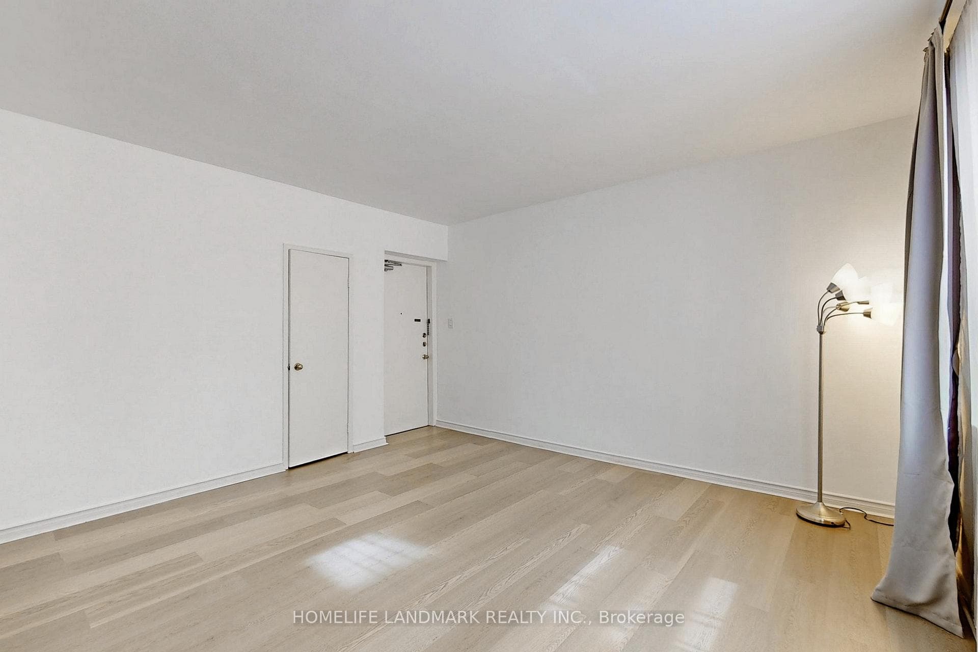 2000 Bloor Street Unit 411 photo 11