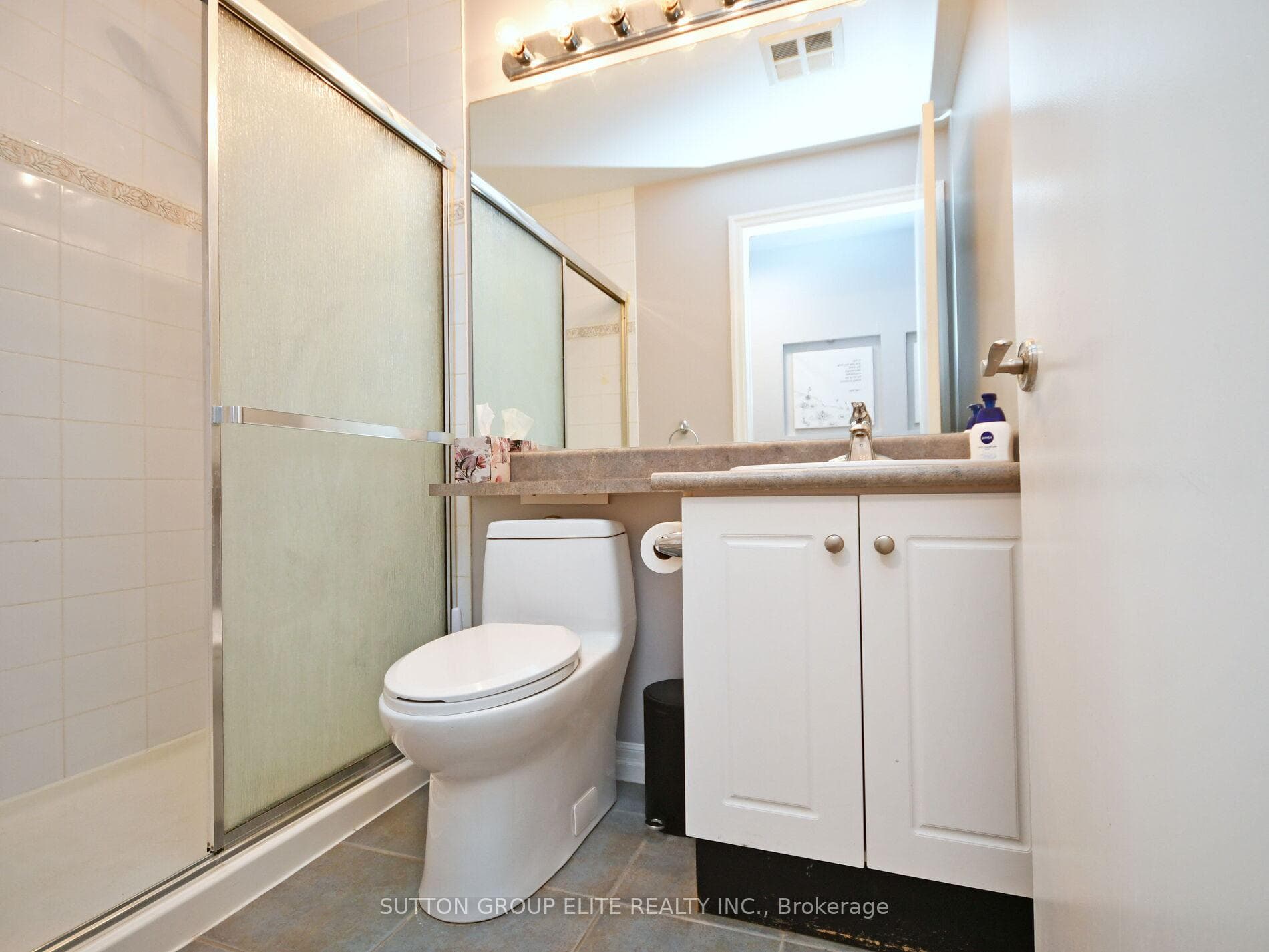 1359 Rathburn Road Unit 609 photo 20