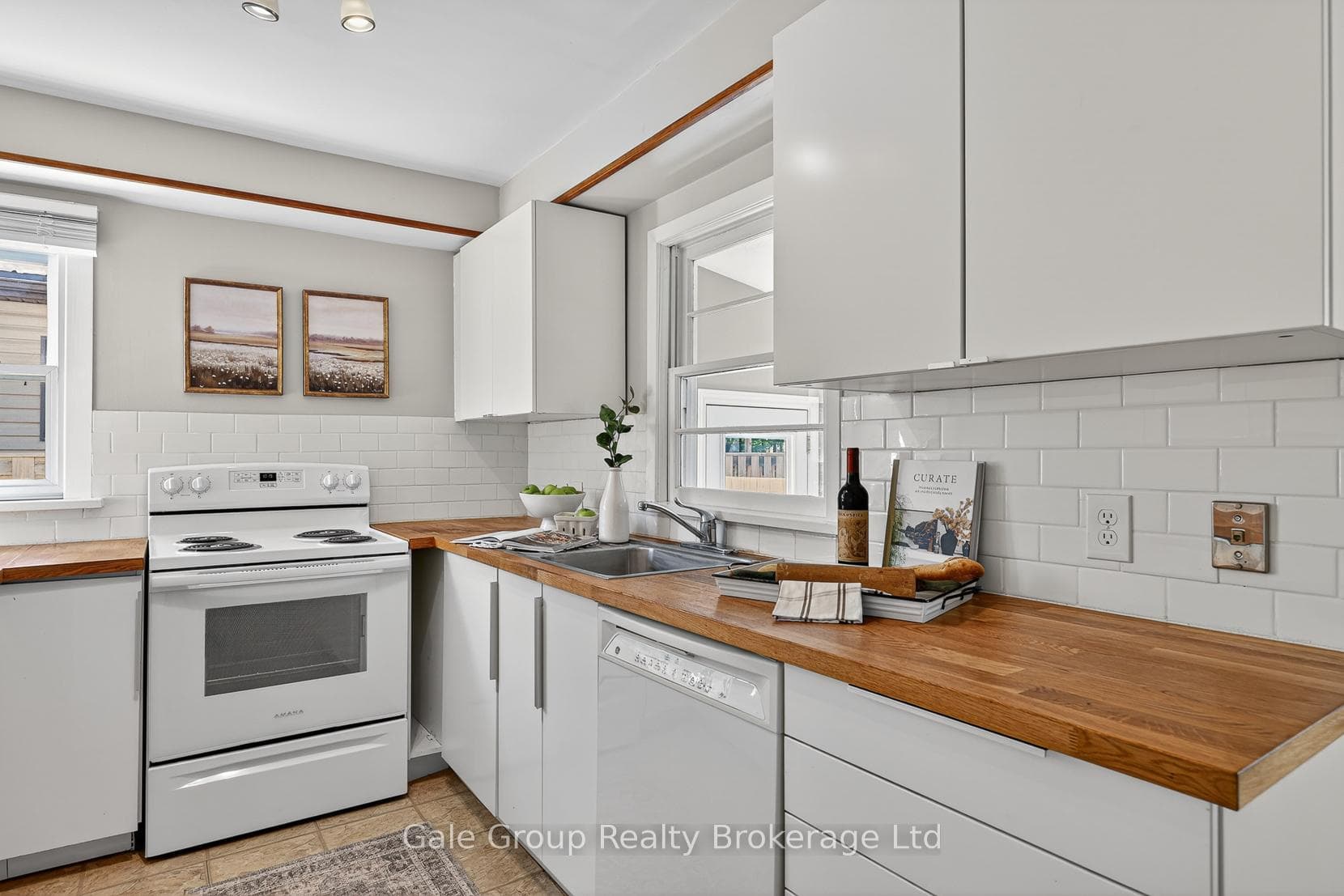 4021 Catherine Street photo 11