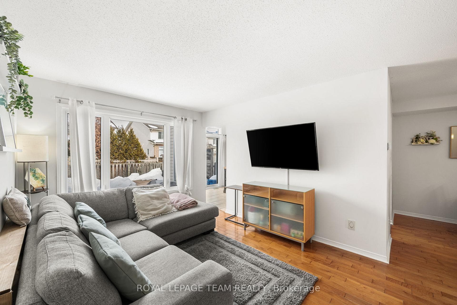 211 Longshire Circle photo 16