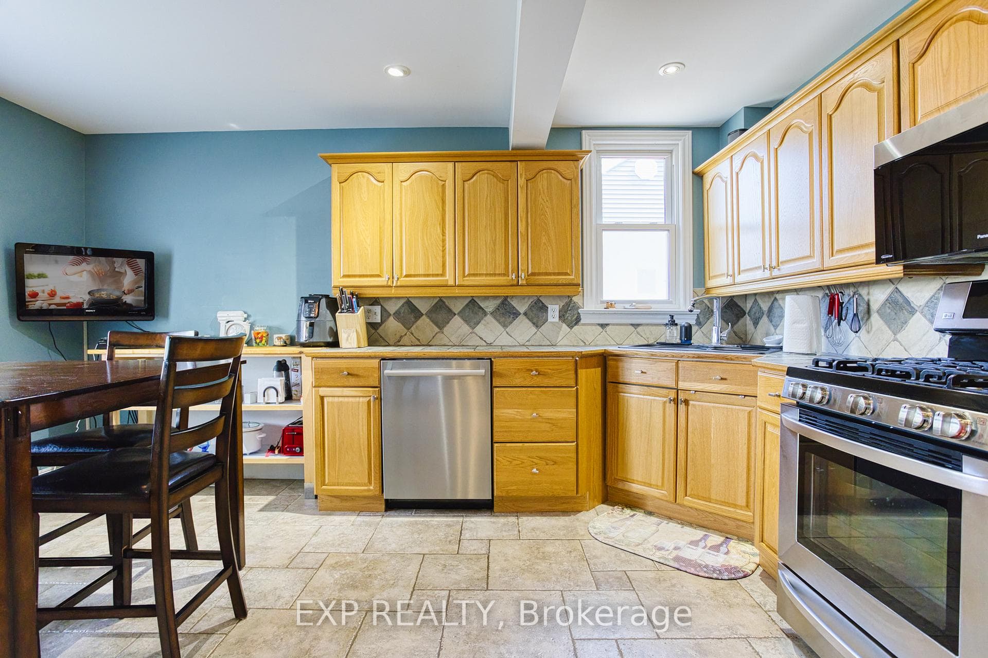 9 Rosslyn Avenue photo 10
