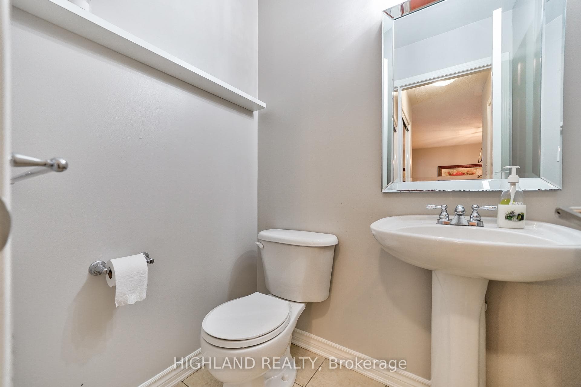 793 Howden Crescent photo 8