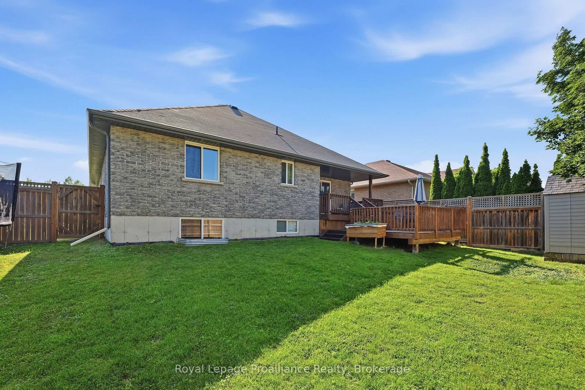 35 Ward Drive photo 46