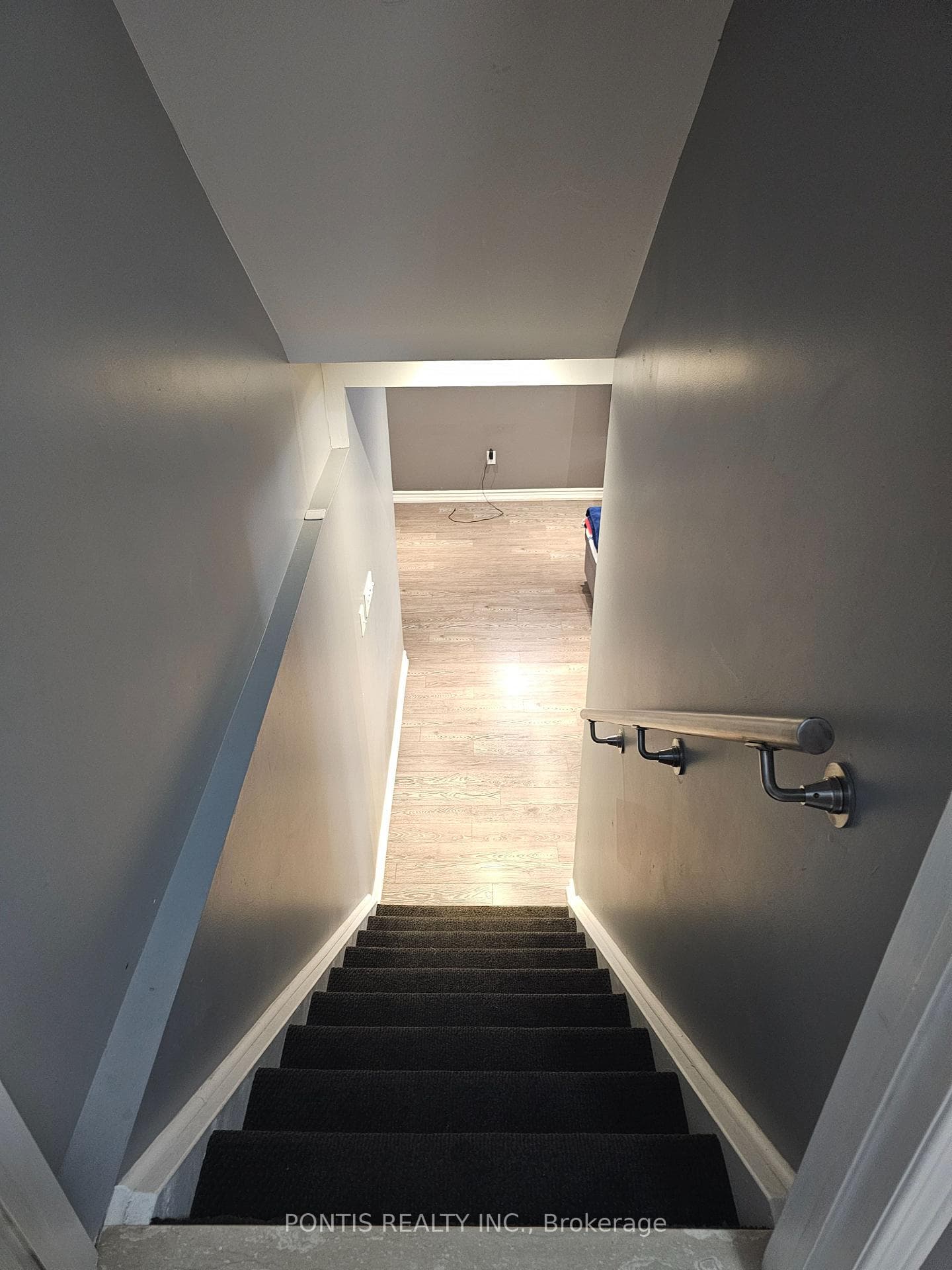 1020 Mccuaig Drive Unit Upper photo 26