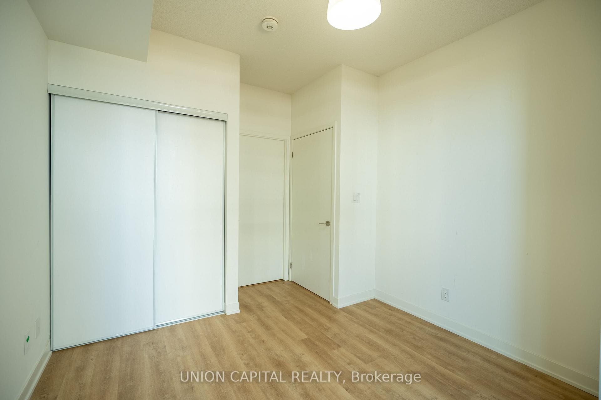 8119 Birchmount Road Unit 1106 photo 14