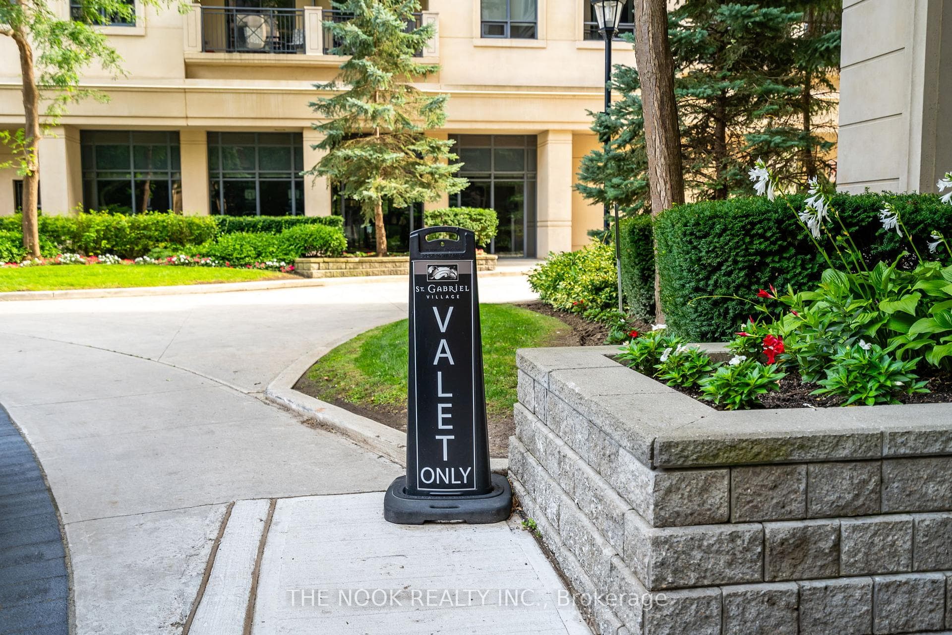660 Sheppard Avenue Unit 507B photo 35