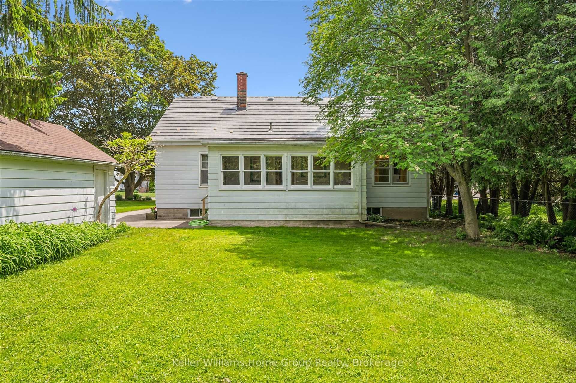 145 Forfar Street photo 40