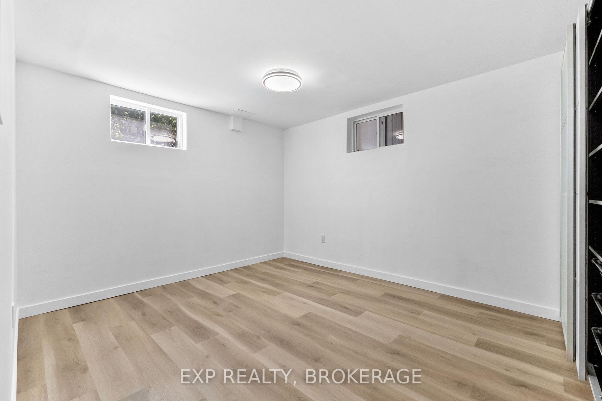 1502 Farnsworth Avenue photo 35