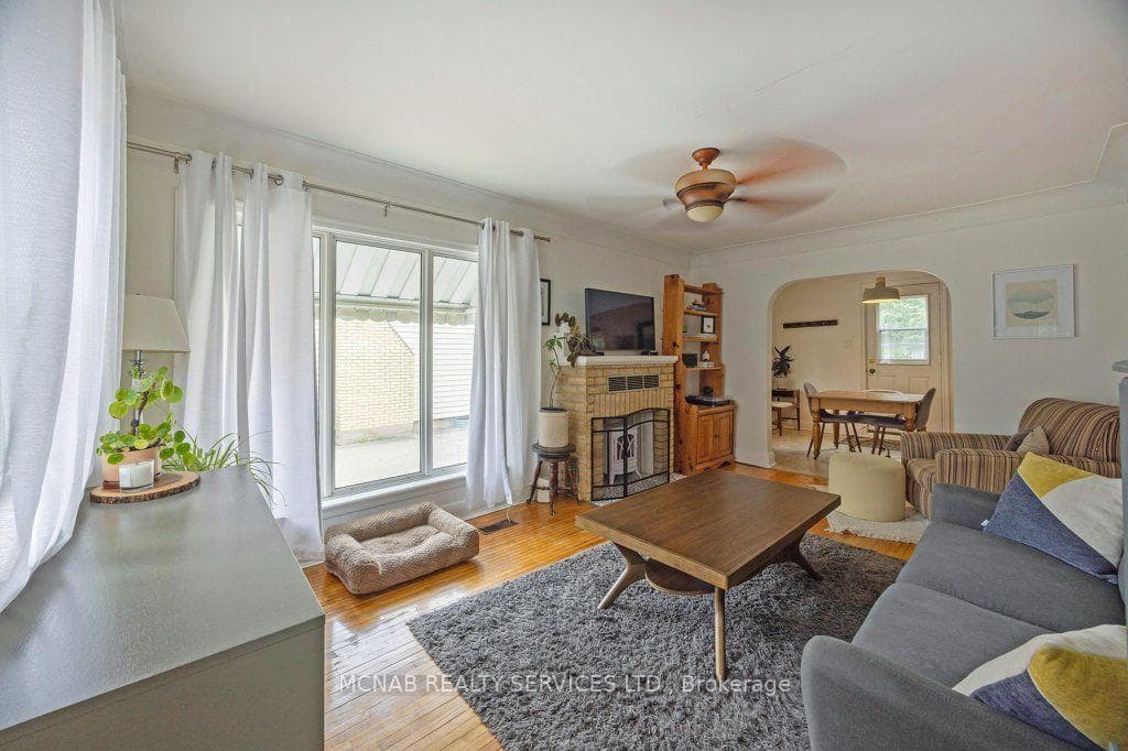 52 Broadway Avenue photo 5
