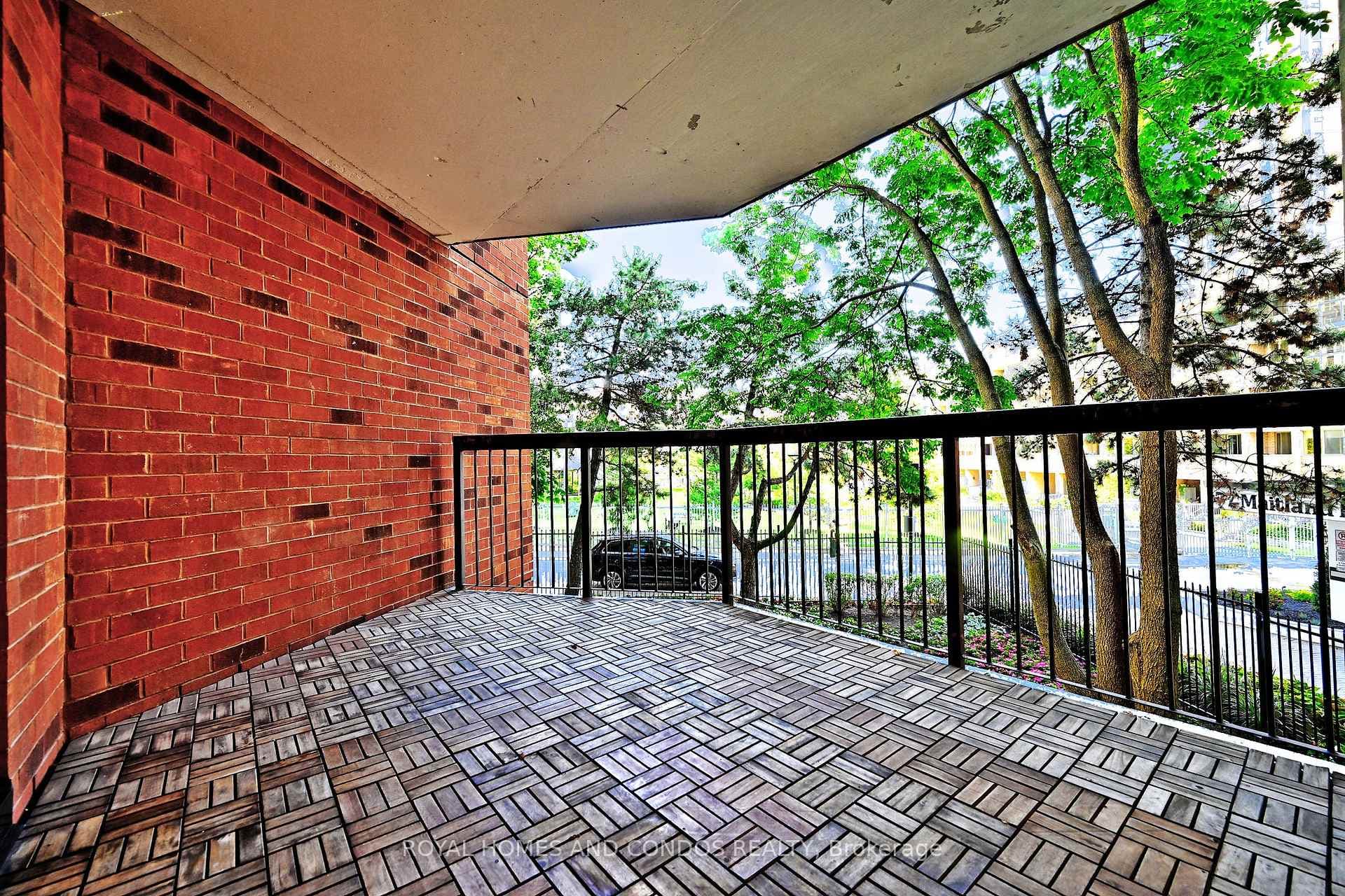 77 Maitland Place Unit 220 photo 43