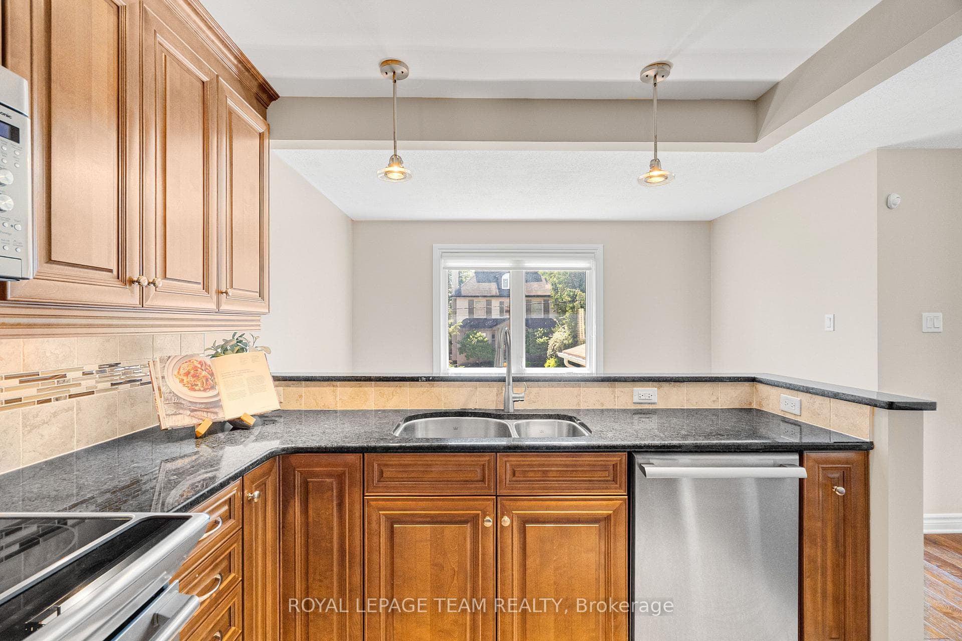 475 MELBOURNE Avenue photo 11
