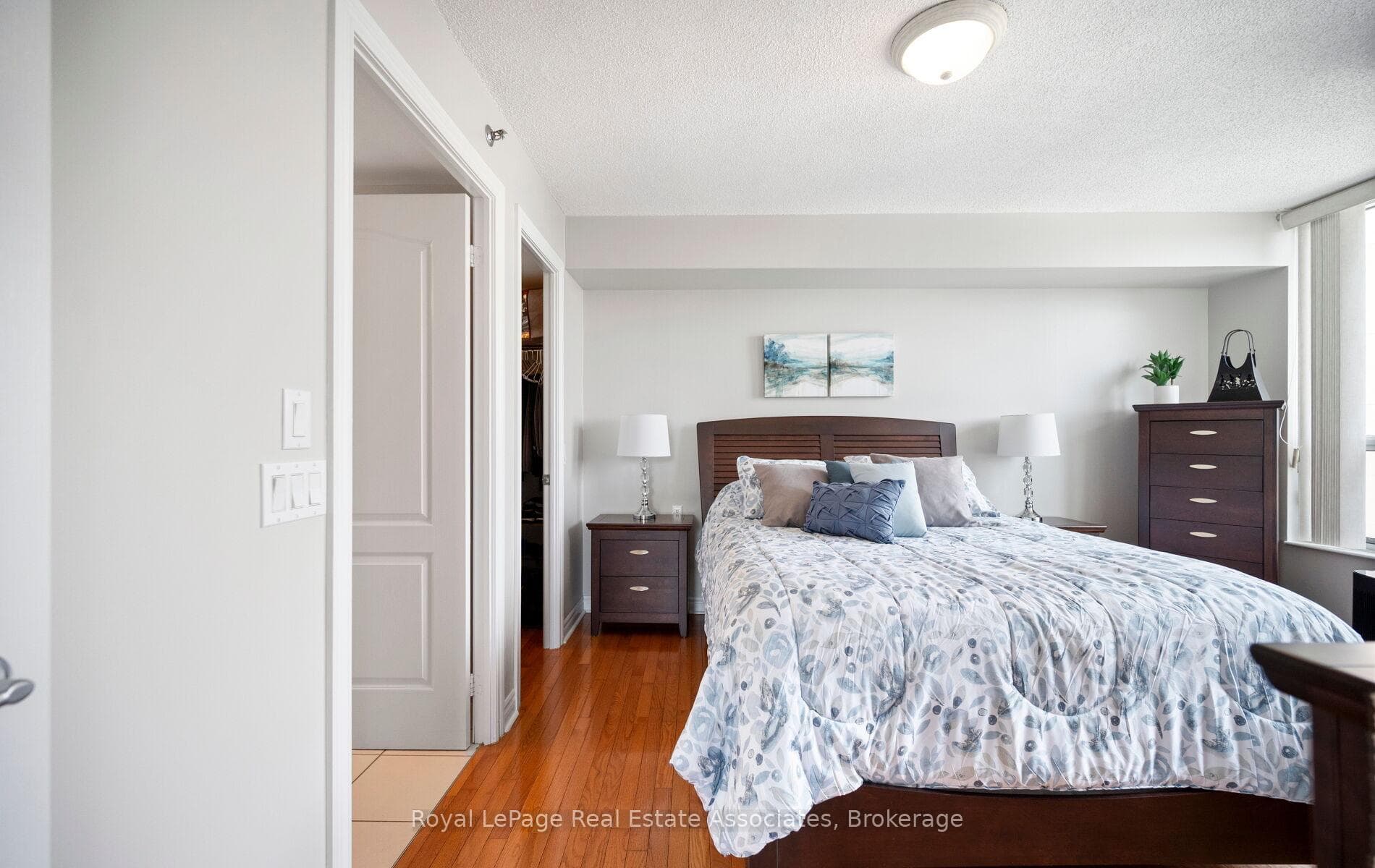 4640 Kimbermount Avenue Unit 402 photo 19