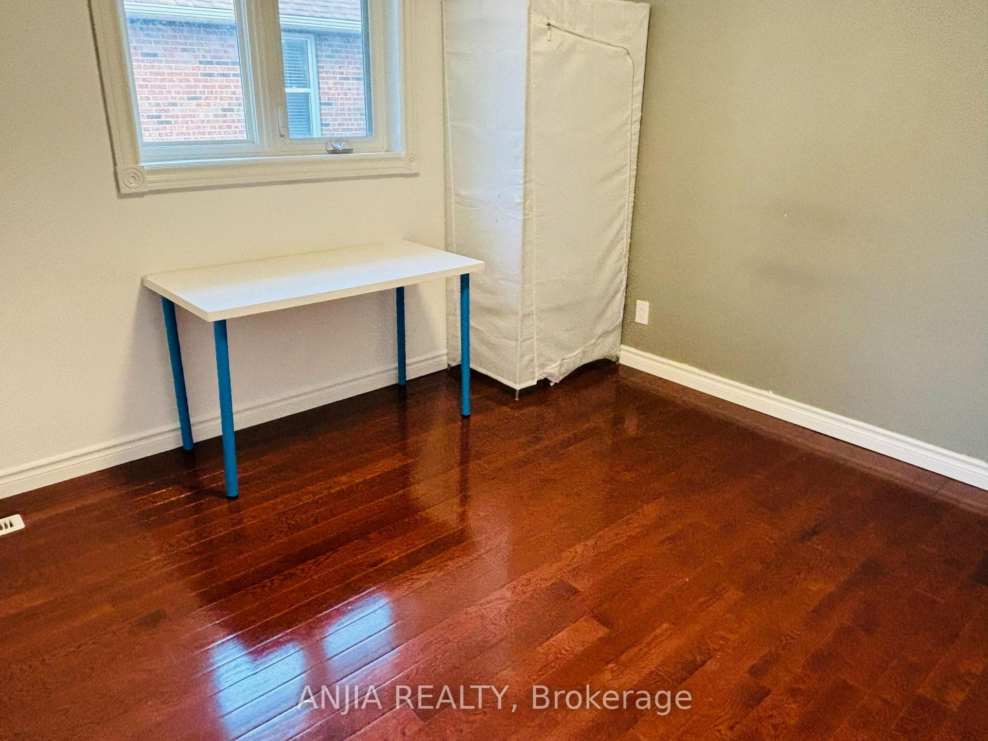 4 Terryhill Crescent Unit main photo 6