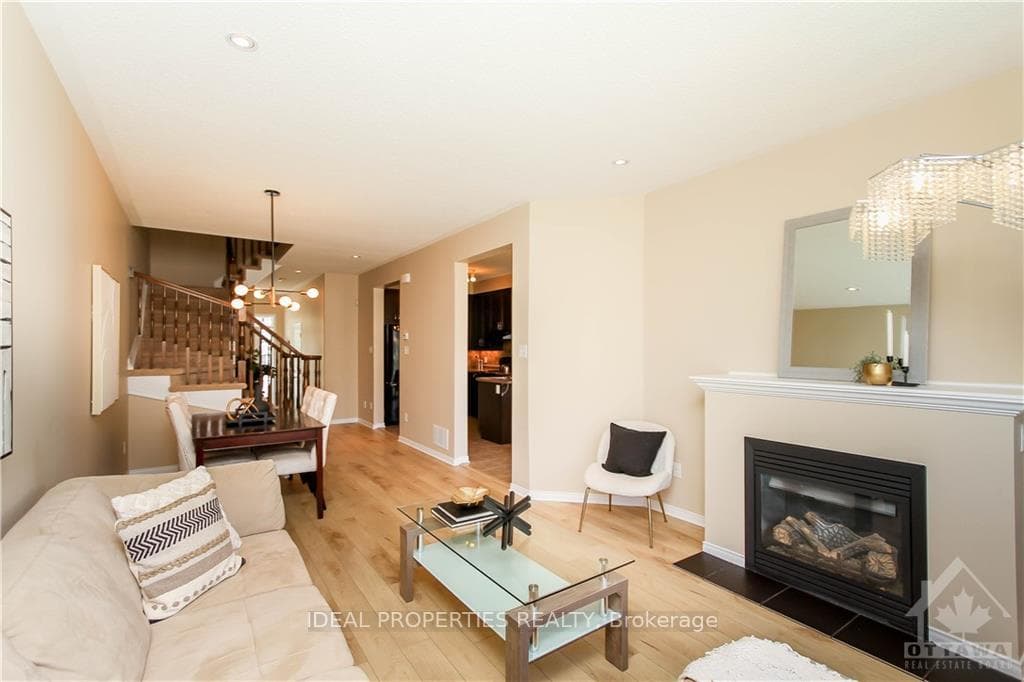 818 TABARET Street photo 9