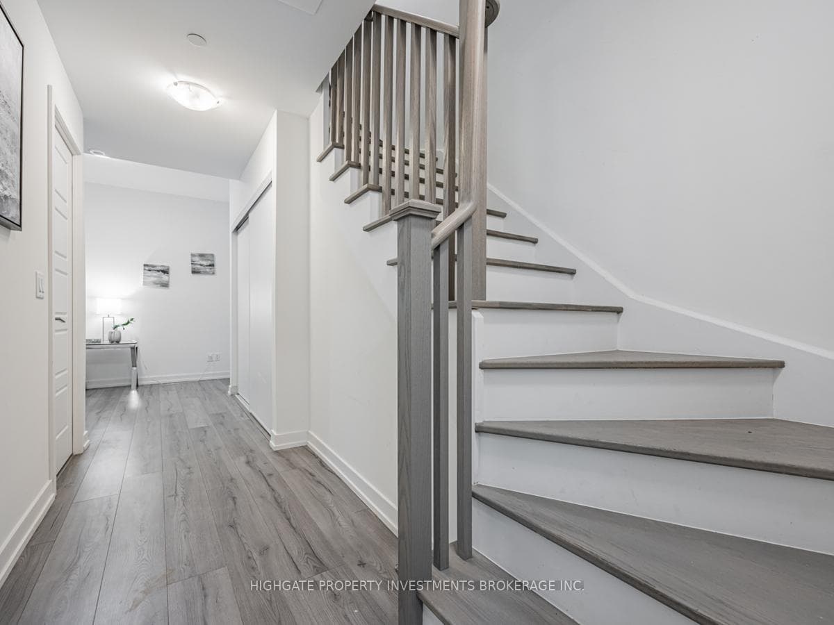266 Finch Avenue Unit 13 photo 23
