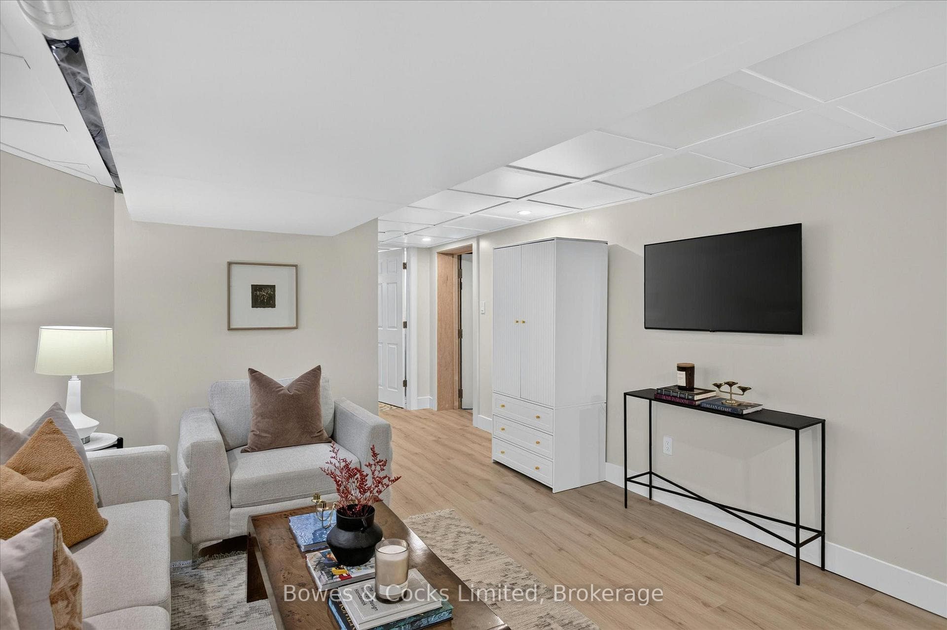 251 Engleburn Avenue photo 36