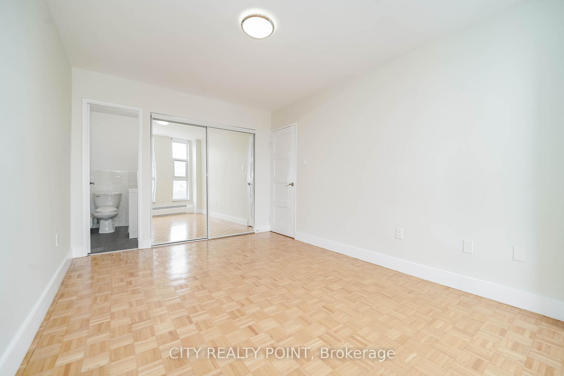 666 Spadina Avenue Unit 1101 photo 7