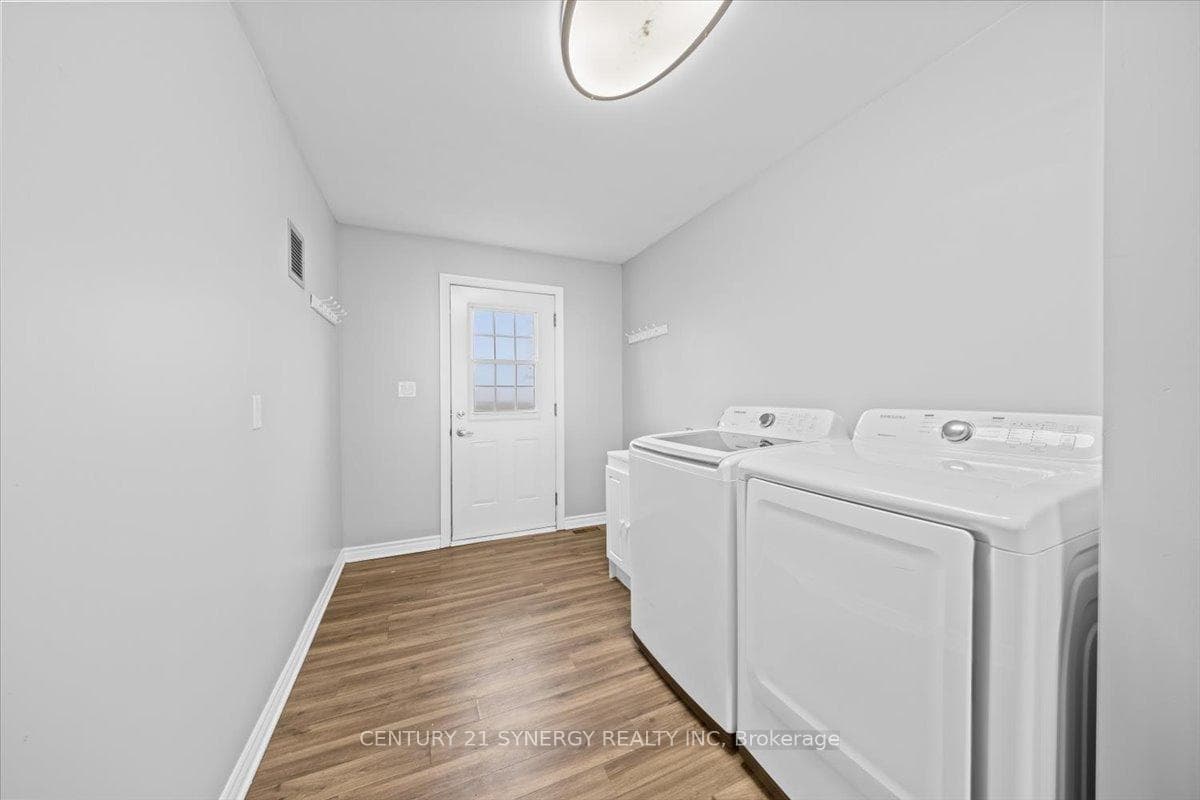 Main Floor Laundry / Mud Room