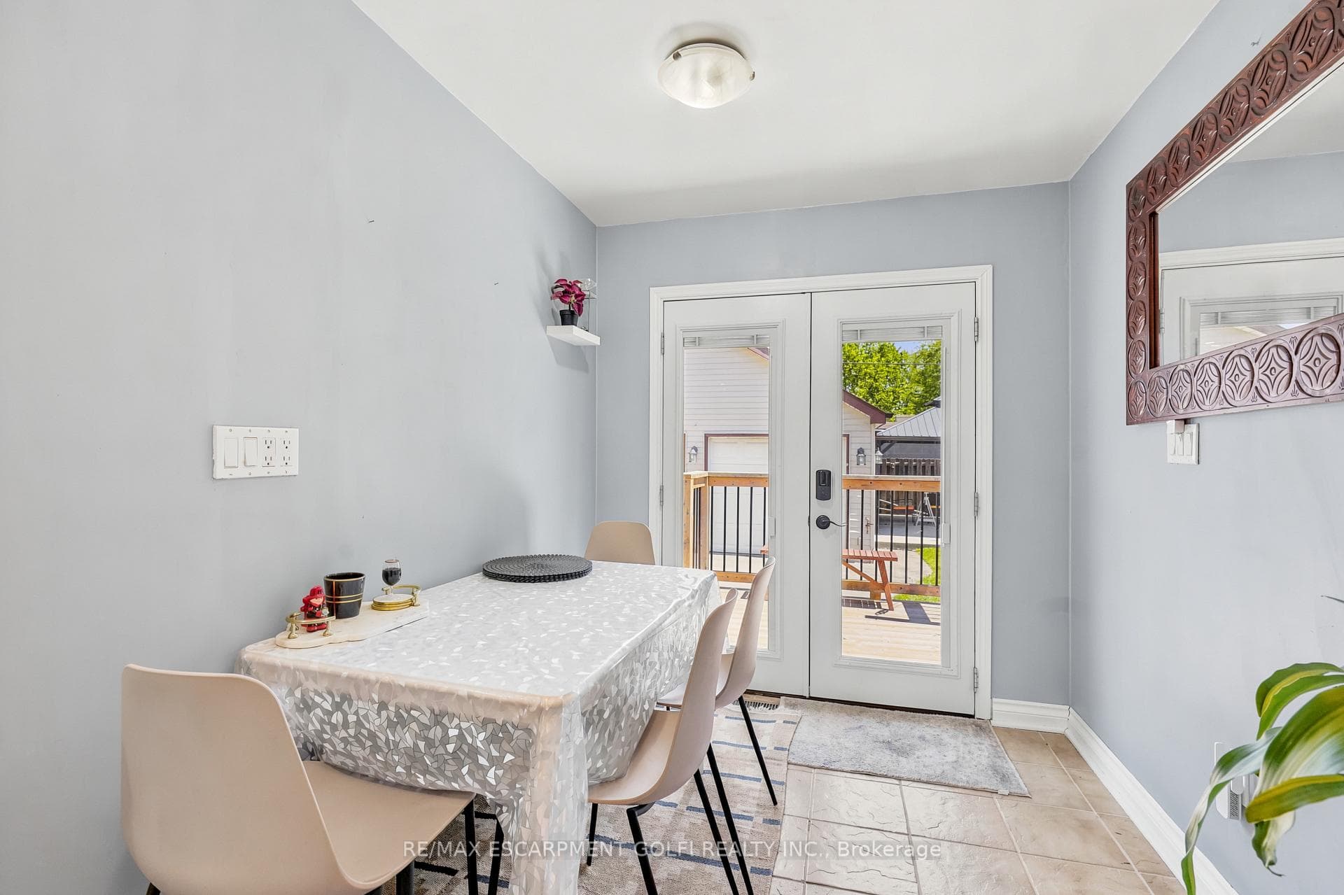 6902 Dell Avenue photo 12