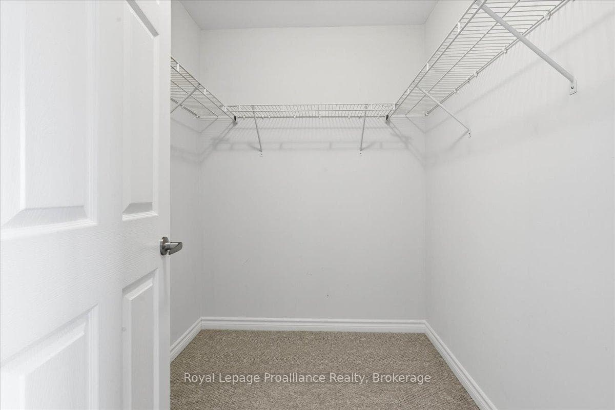 16 Ledgerock Court photo 17