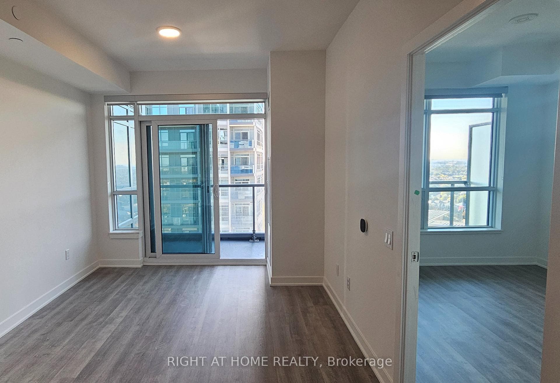 50 Upper Mall Way Unit B-1903 photo 9