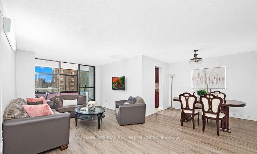 15 Kensington Road Unit 203 photo 2