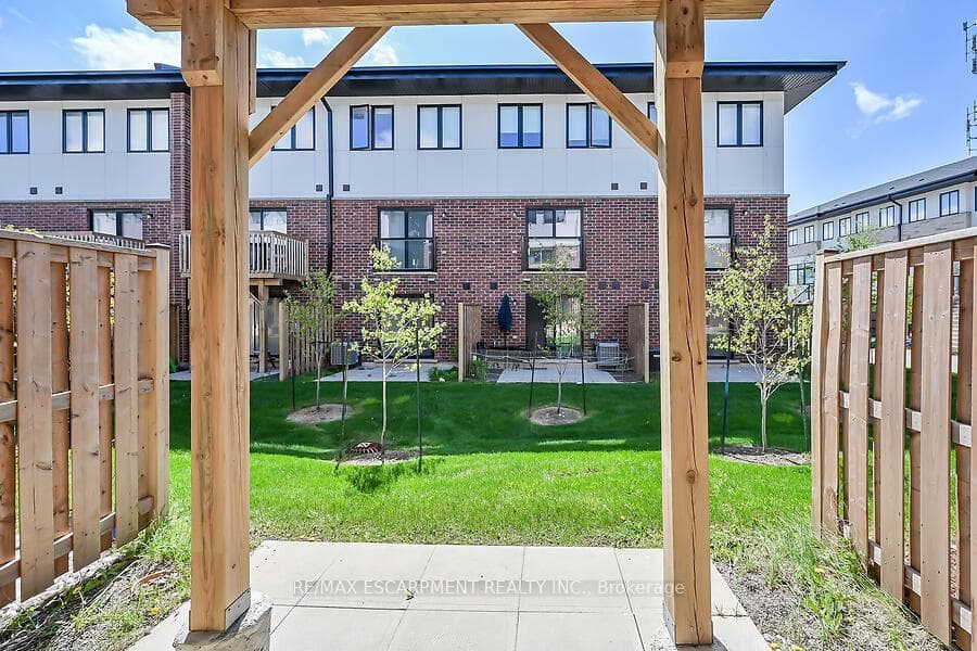 17 Markle Crescent photo 32