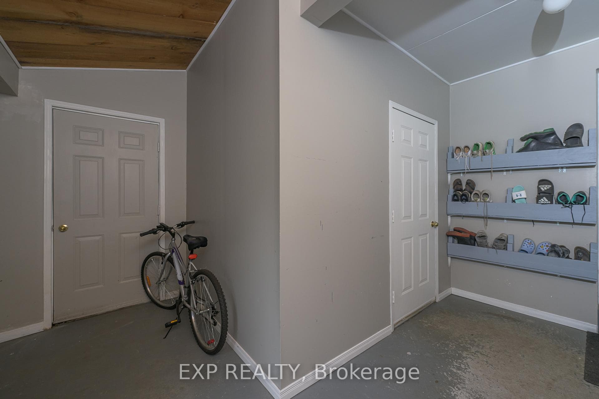 73 Broadway Avenue photo 33