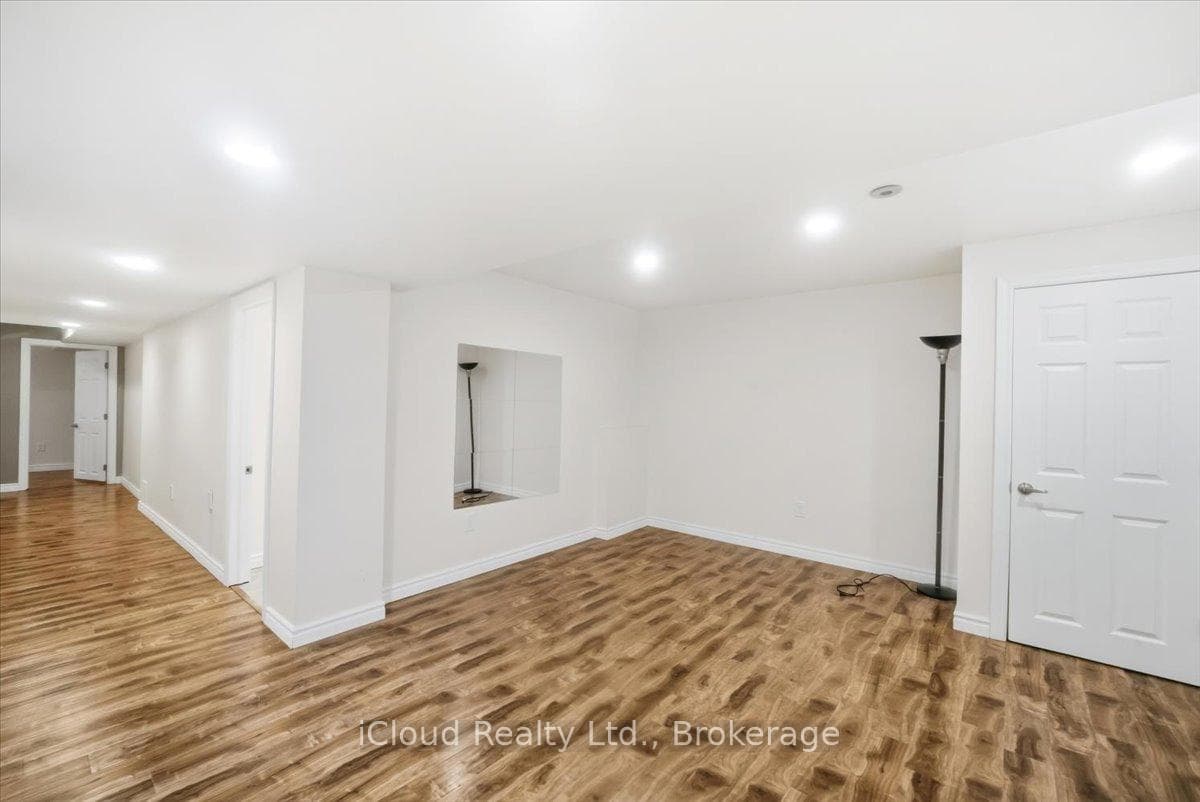 270 Whetham Heights photo 45