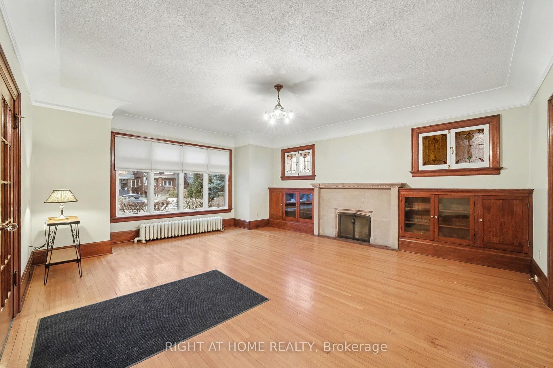 32 Hollywood Crescent photo 6