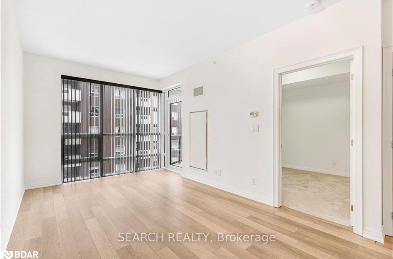 111 Worsley Street Unit 607 photo 26