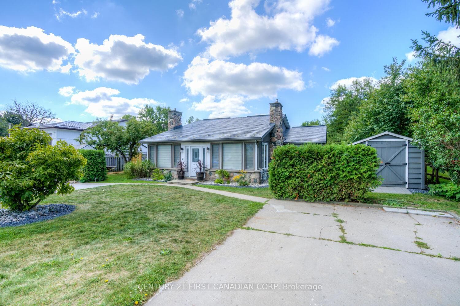 7583 Biddulph Street photo 1