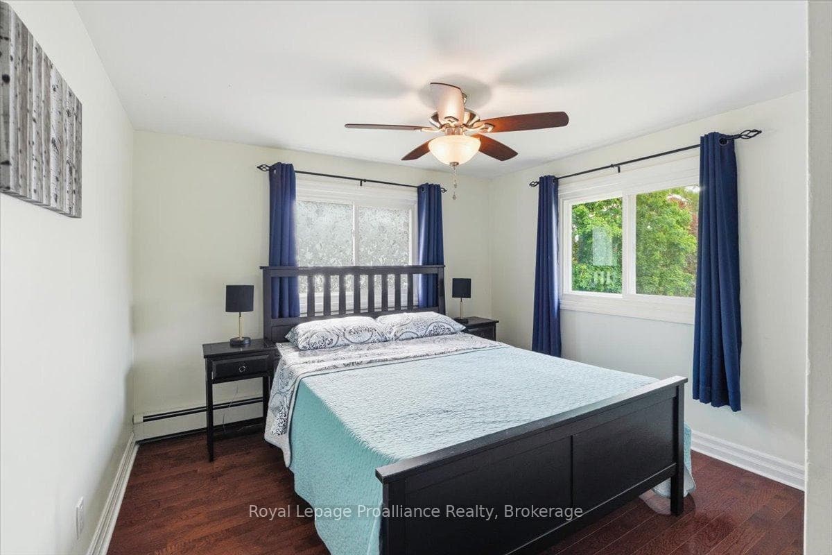 229 Henry Street photo 25