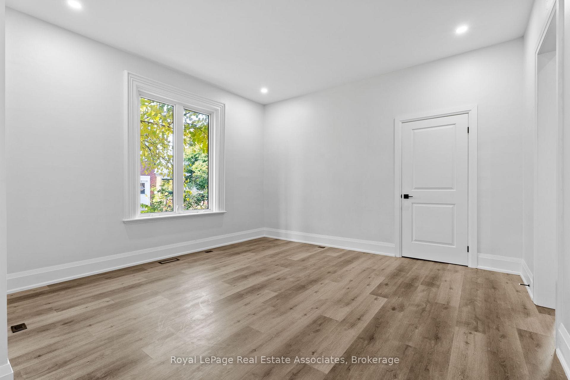 55 Cayuga Street Unit 1 photo 7