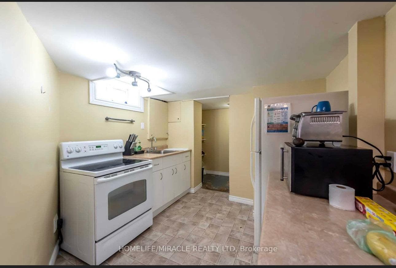 90 Tupper Drive Unit Bsmt photo 8