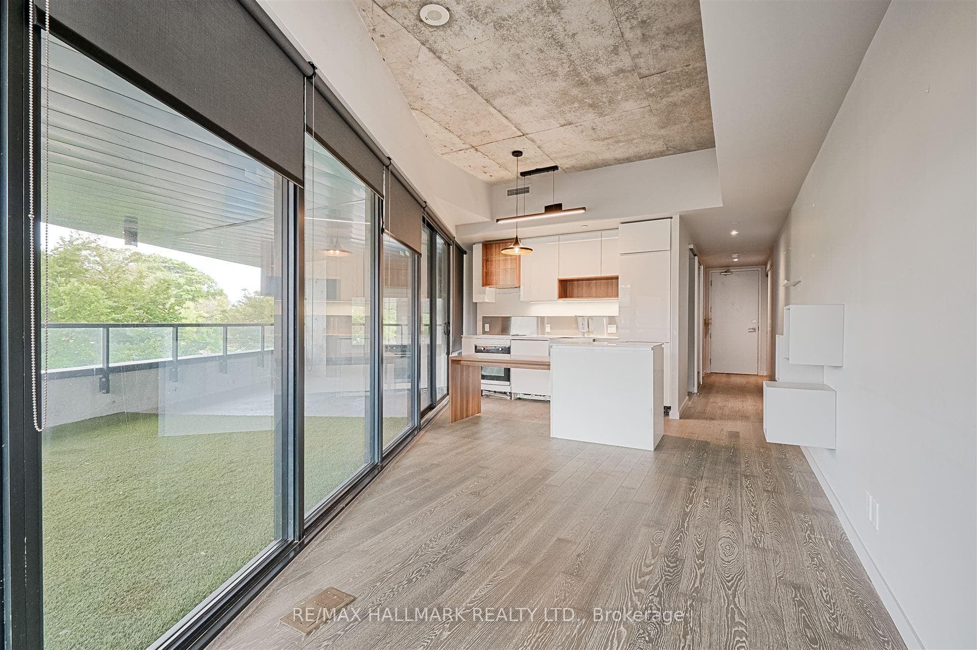 383 Sorauren Avenue Unit 209 photo 21