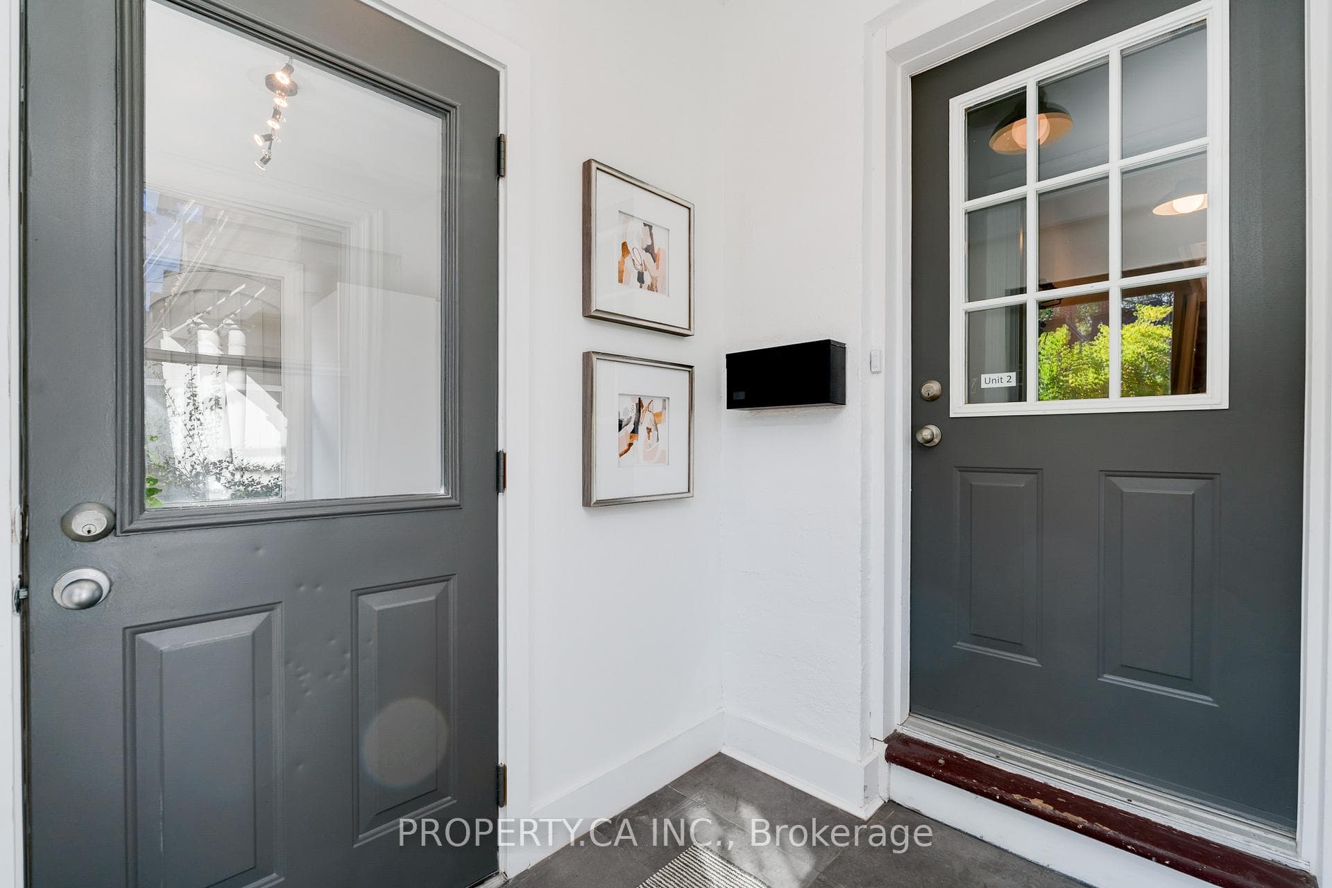 4 Riverdale Avenue Unit Upper photo 3