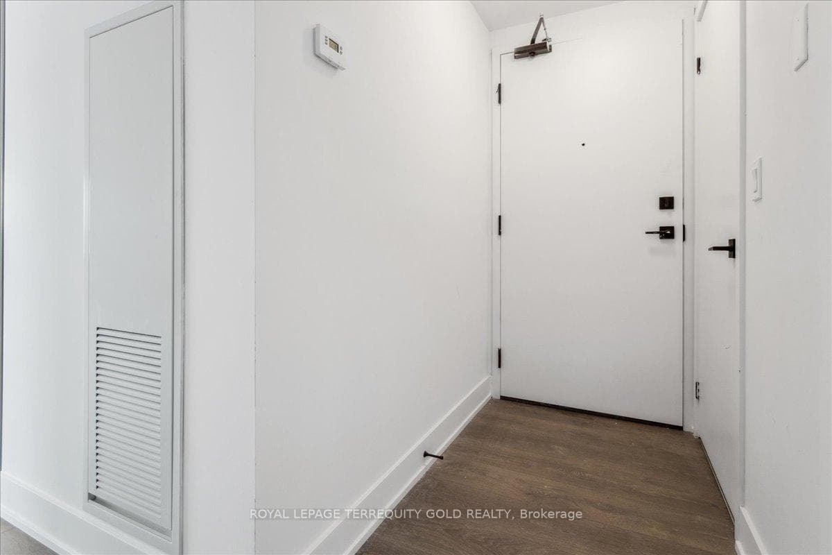 2489 Taunton Road Unit 1419 photo 11