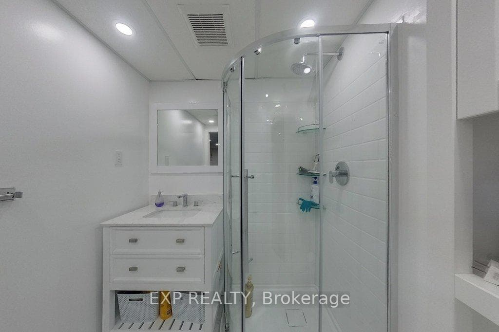 17 Gibson Drive Unit 2 photo 43