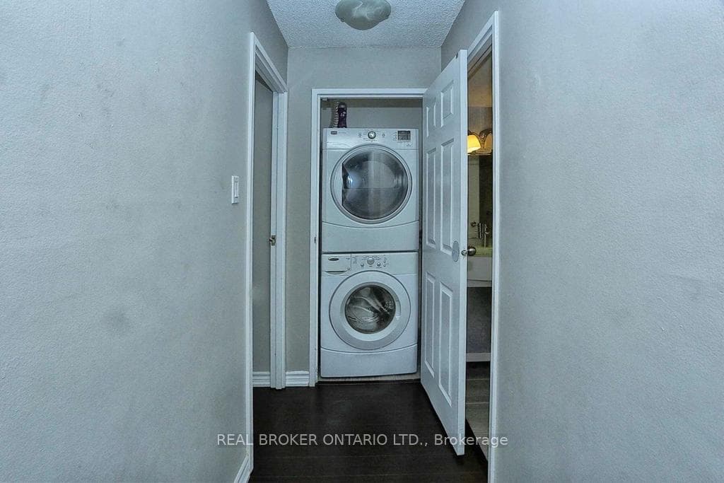 25 Trailwood Drive Unit 704 photo 17