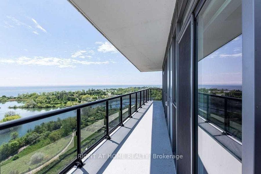 110 Marine Parade Drive Unit 1003 photo 12