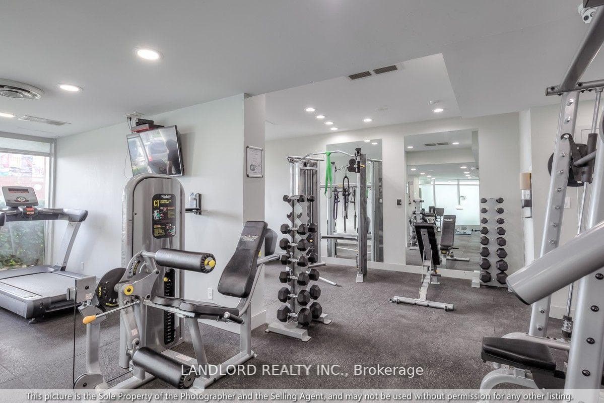 600 Queens Quay Unit 1005 photo 22