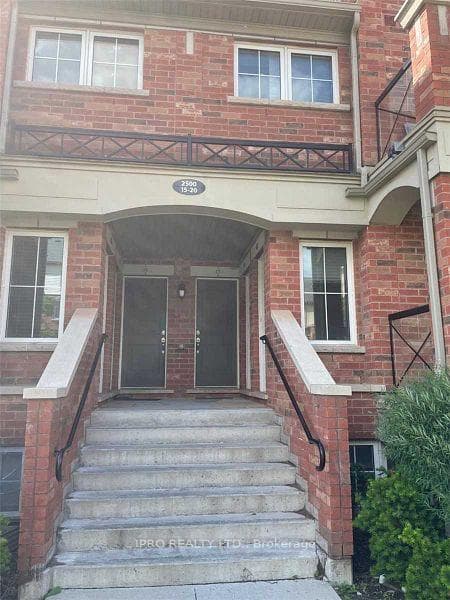 2500 Post Road Unit 15 photo 2