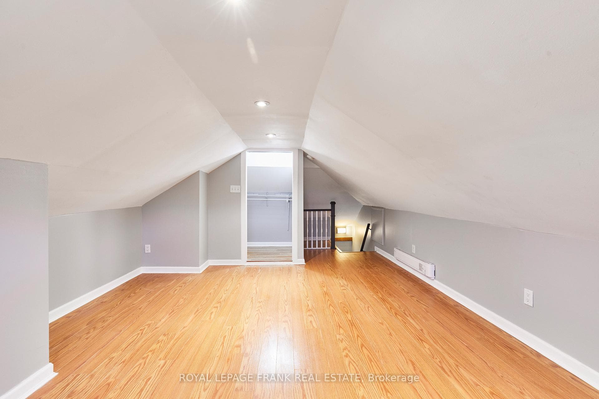 82 Nassau Street photo 37