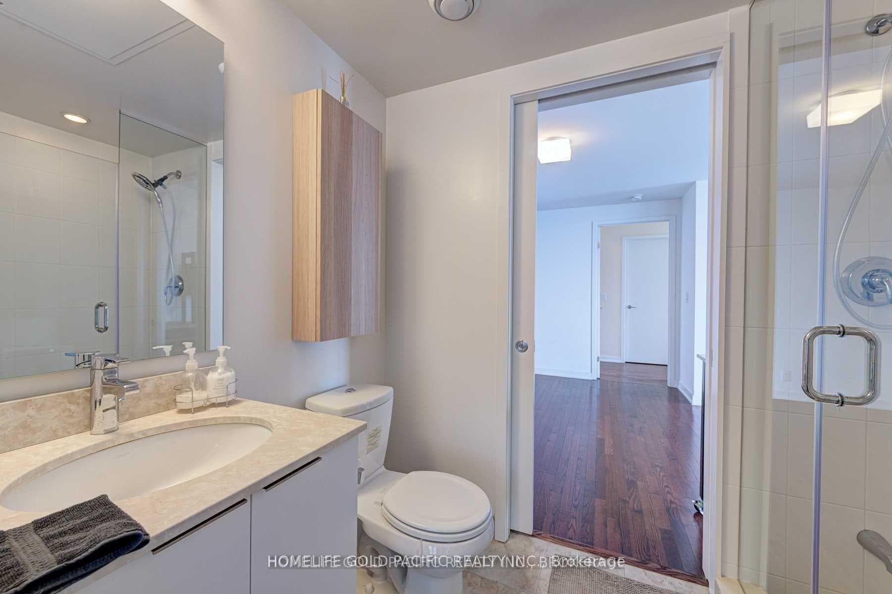 14 York Street Unit 5008 photo 31