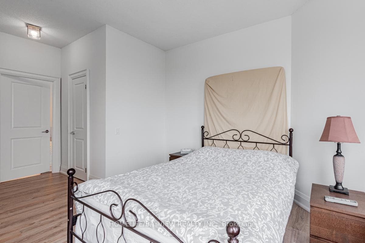 7 Bishop Avenue Unit Ph2406 photo 22
