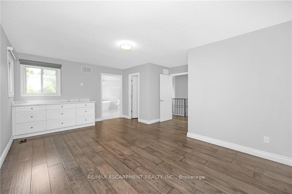 5255 Lakeshore Road Unit 10 photo 16