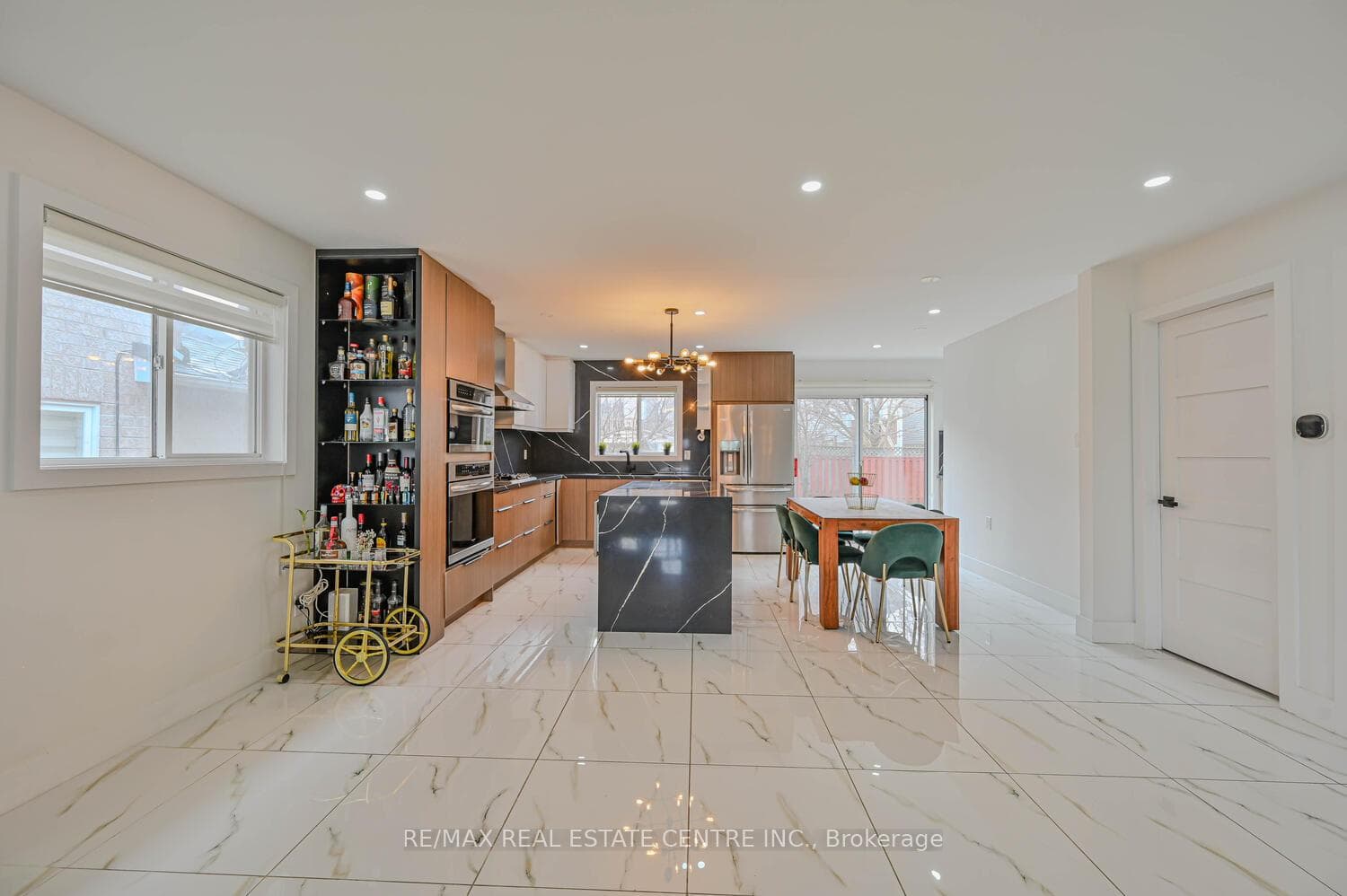 52 Fletchers Creek Boulevard photo 8
