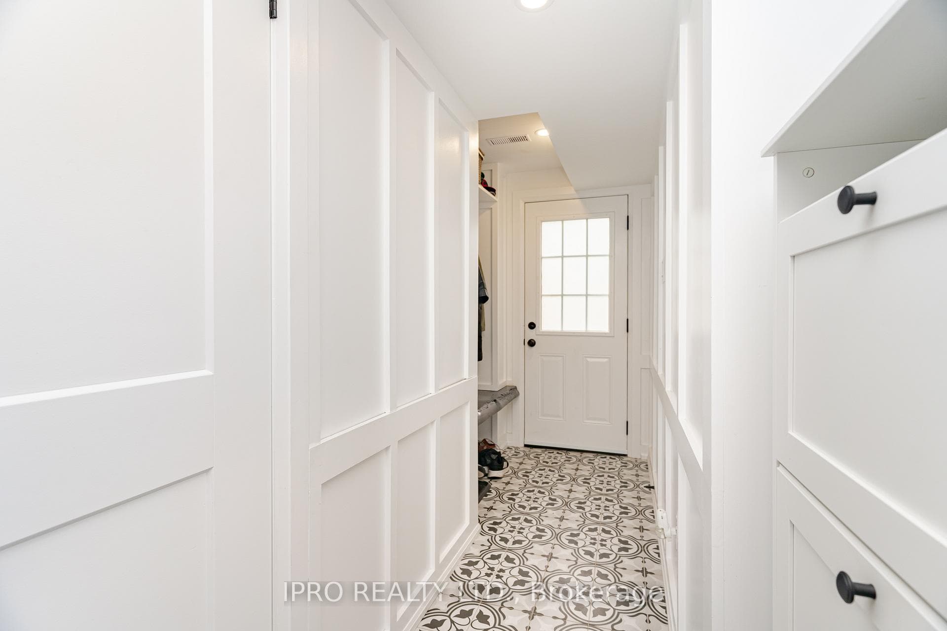 2272 Mowat Avenue Unit 74 photo 30