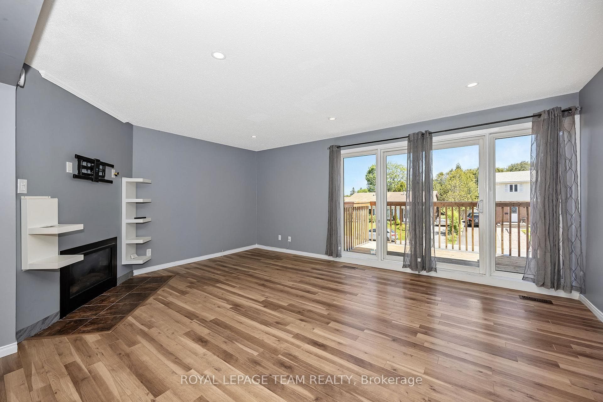 276 Dalehurst Drive Unit C photo 6